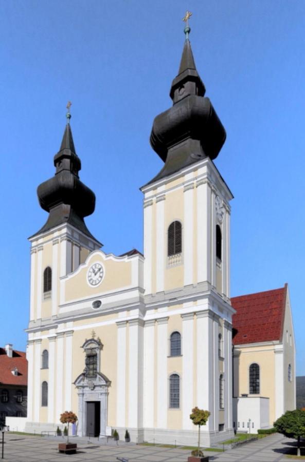 Pension Artstetten エクステリア 写真